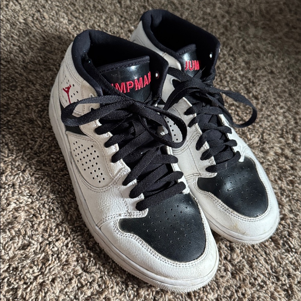 NIKE Jordan Access “Jumpman” Running Shoes 6.5 Black White